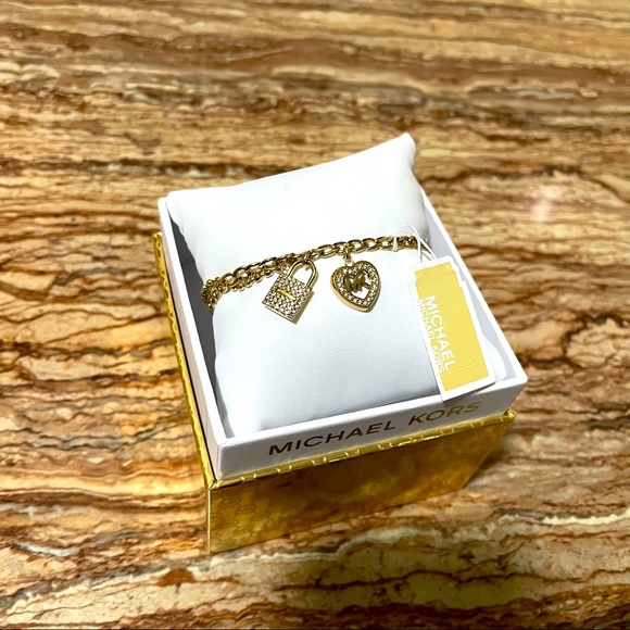 Michael Kors - Picture 3 of 3